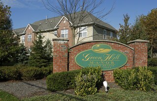 Green Hill Luxury Rentals Apartments