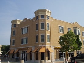 7616 Harwood Ave Wauwatosa WI Apartments