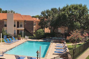 Cross Creek Ranch Apartments