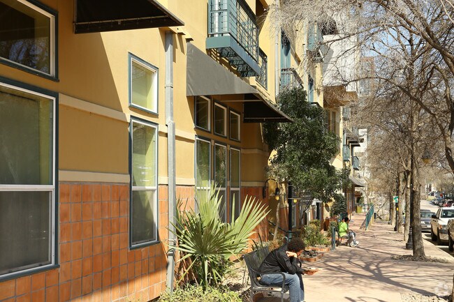 Gables West Avenue Apartments