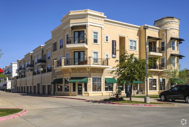Dolce Living Hometown Apartments