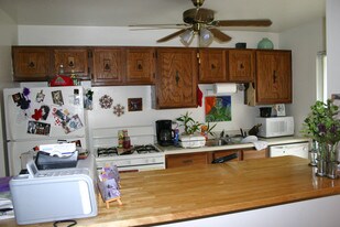 371 Inland Dr Wheeling IL Apartments