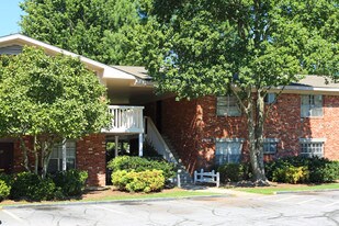 Brix on Beech Apartments