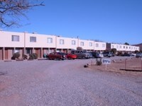 Earl Apartments