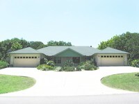 1239-1241 Ervendberg Ave Apartments