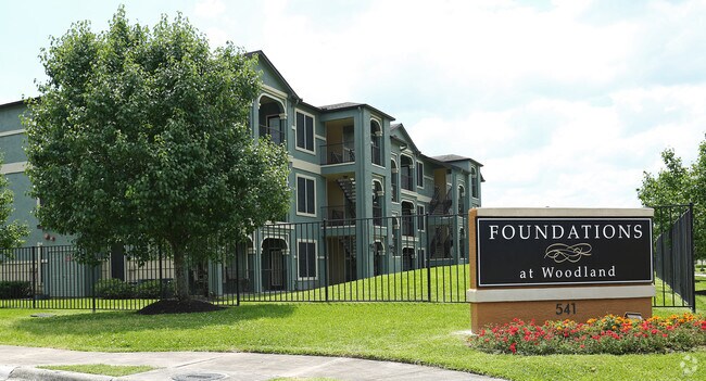 Foundations at Woodland Apartments