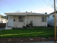 7952 Emerson Pl Apartments