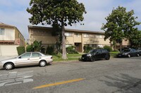 1125 N Louise St Apartments