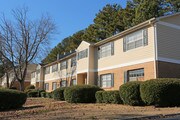 Oaks at Stonecrest Apartments