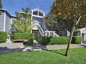 Larkspur Courts Apartments