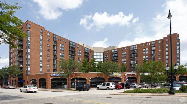 Hancock Square at Arlington Station Apartments