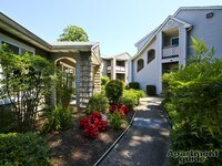 Lee's Landing Apartments