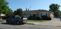 638-642 Jasper St Apartments