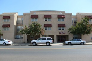248 N Valencia Blvd Woodlake CA Apartments