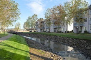 Knox Butte Apartments