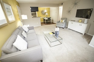 Sterling Collier Hills Apartments