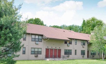 McGuires Grove Apartments