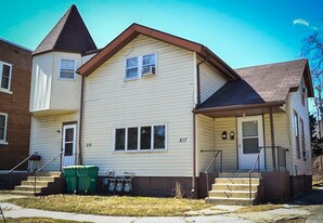 217 N Broadway St Joliet IL Apartments