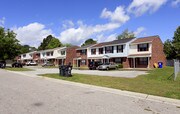 Lakes at Pepperidge Apartments
