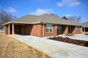 168 Maple St Killen AL Apartments