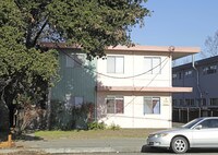 753 Lincoln Ave Apartments