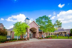 The Renaissance At Norman Apartments