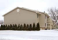 407 9th St NE Apartments