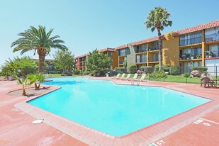 Villa Sierra Apartments