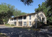 Laurel Oaks Apartments