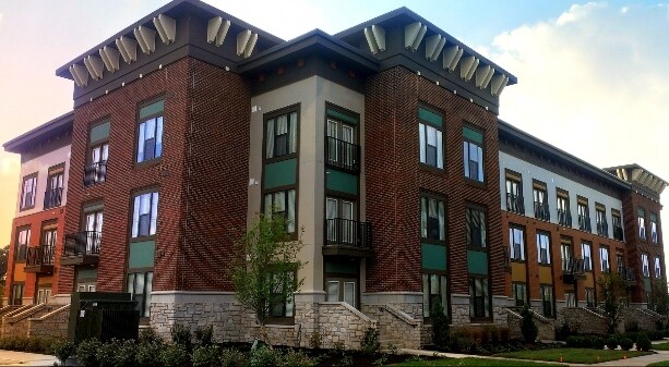 Boulevard at Oakley Station Apartments