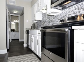 Lavera at Lake Highlands Apartments