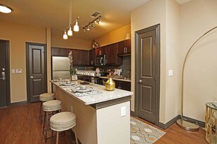 Lakepointe Apartments