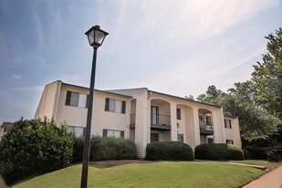 The Ivy Apartments