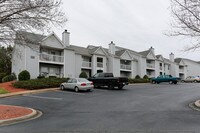 Brentwood Chase Apartments