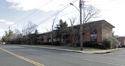 Cedar Arms Apartamentos