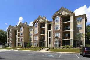 Avonlea on The River Apartments