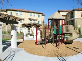 Broadstone Lasselle Apartamentos