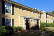 The Pointe at Bailey Cove Apartments