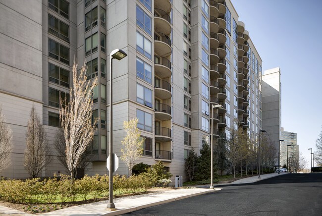 Edgewater Apartments