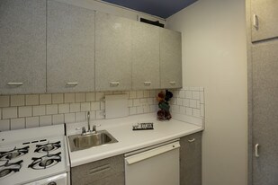 Quality Hill Towers Apartments