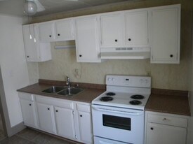 12 N Grand St Lewistown PA Apartments