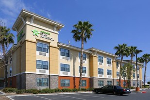 Furnished Studio – Los Angeles - Chino Valley Apartamentos