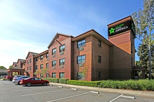 Furnished Studio – Stockton - March Lane Apartments