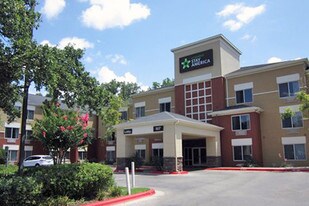 Furnished Studio – Austin - Downtown - Tow...