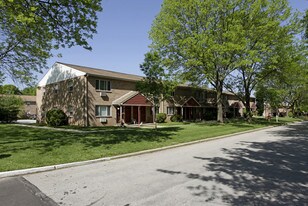 Independence Crossing Apartments