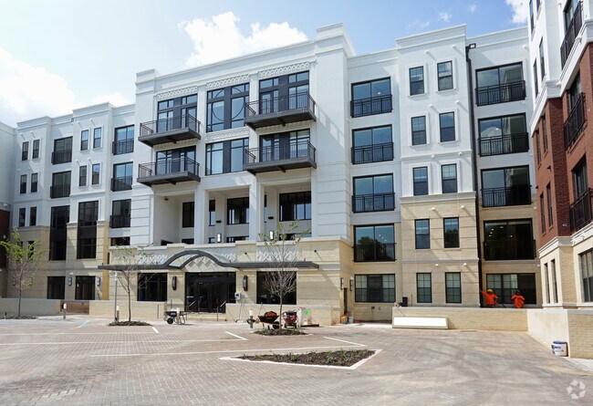 Park 35 on Clairmont Apartments