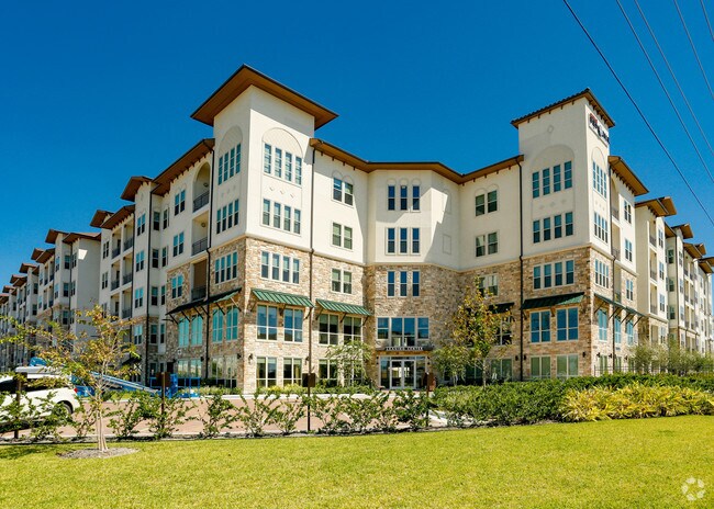 District at Memorial Apartments