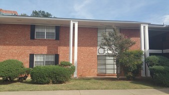 3148 NW Cache Rd Lawton OK Apartments