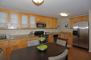 La Provence Apartments