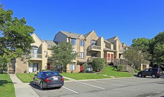 Saddle Creek Apartments